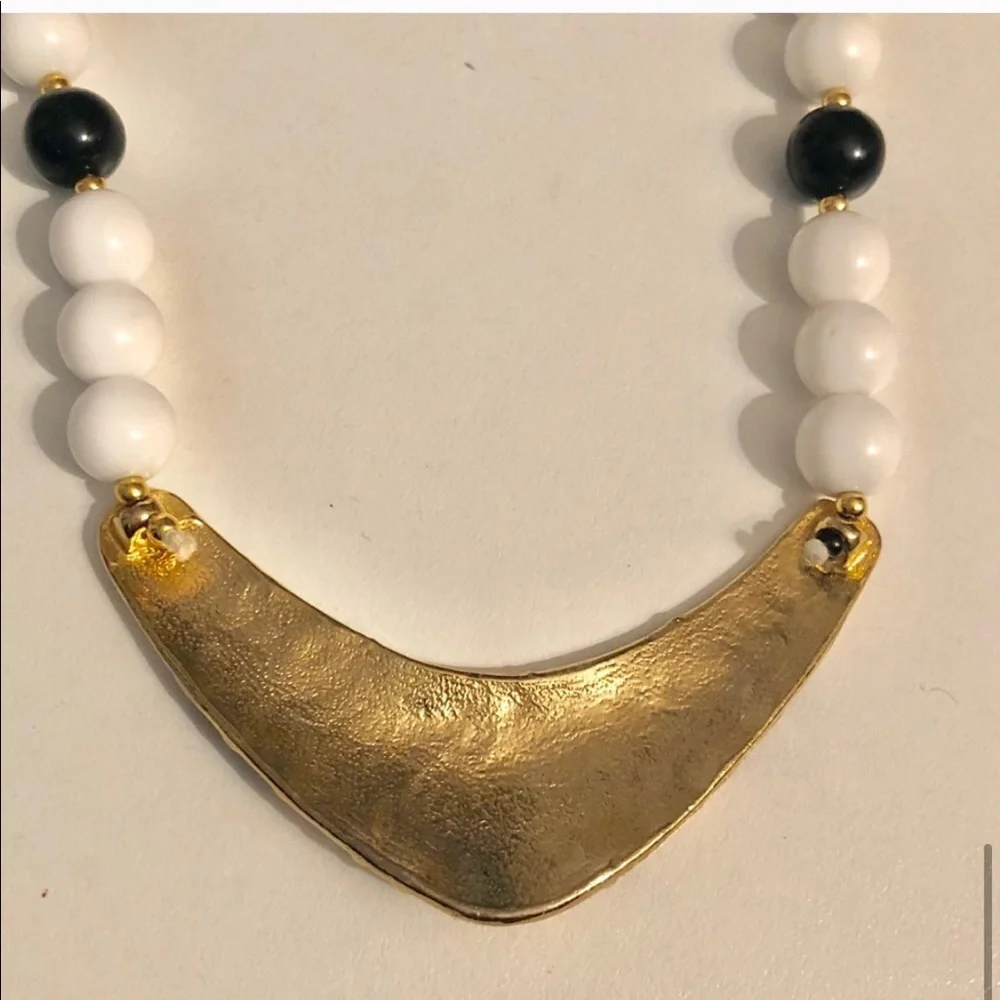 Liz Claiborne Black and White Necklace